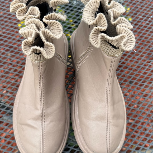 Girls Stylish Fall Fashion Trendy Brown Beige Ankle Boots, Size 35/3